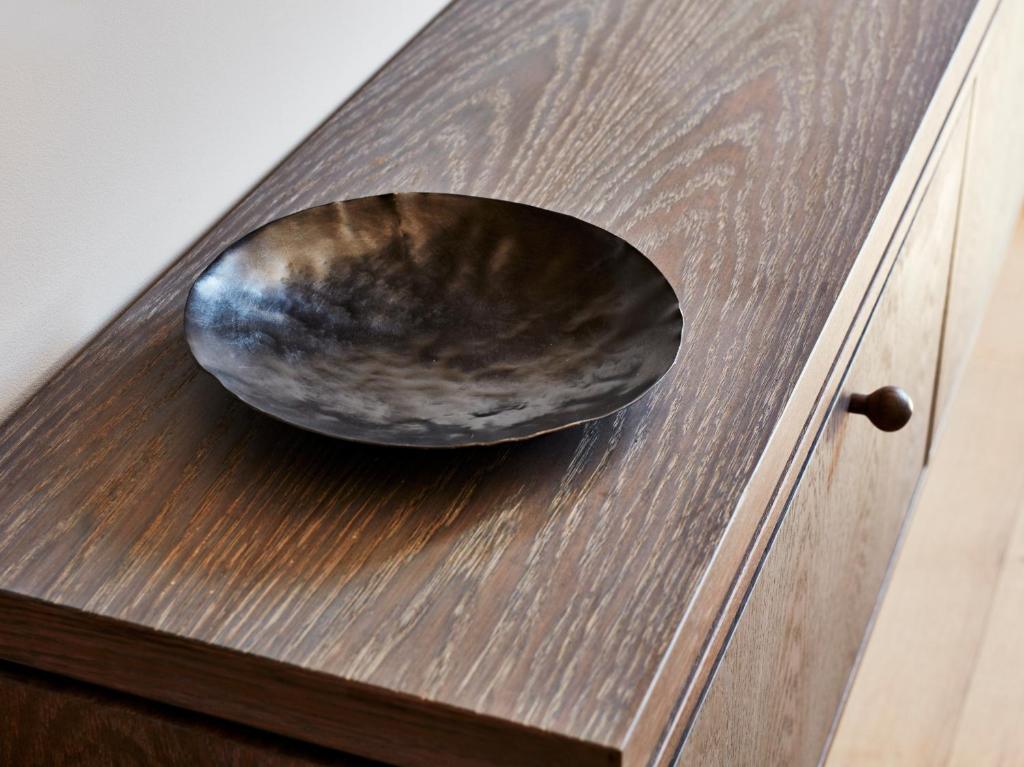 Corner Studio with King Bed