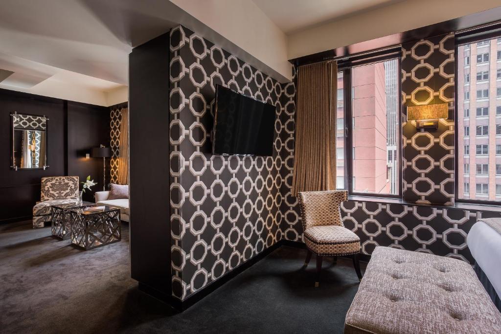 Suite with City View