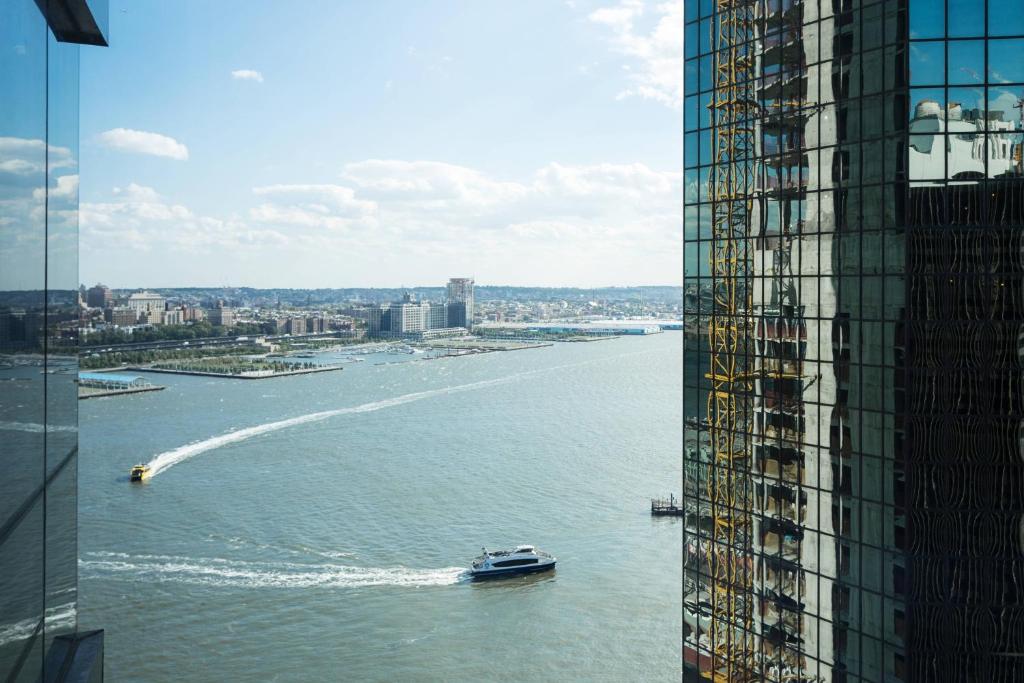 Double Room with Two Double Beds – River View – Non-Smoking