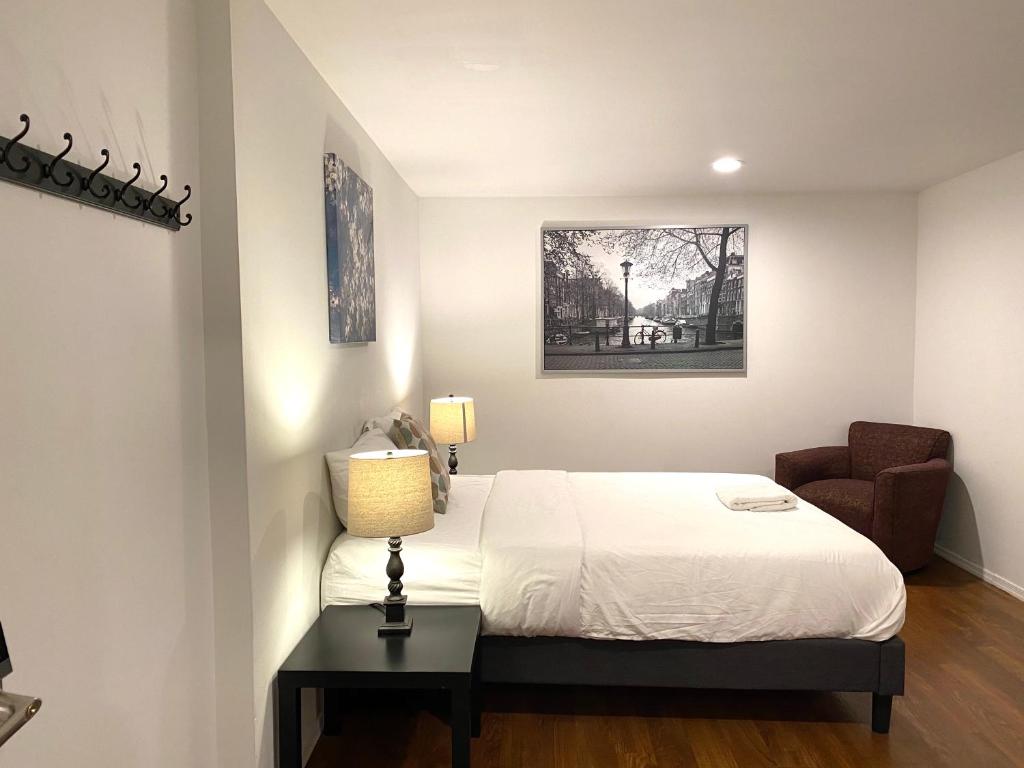 Queen Room with Shared Bathroom