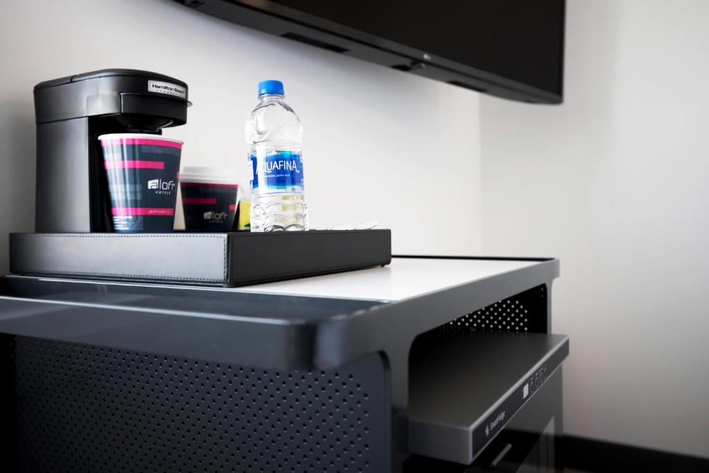 Aloft Guest room 1 King