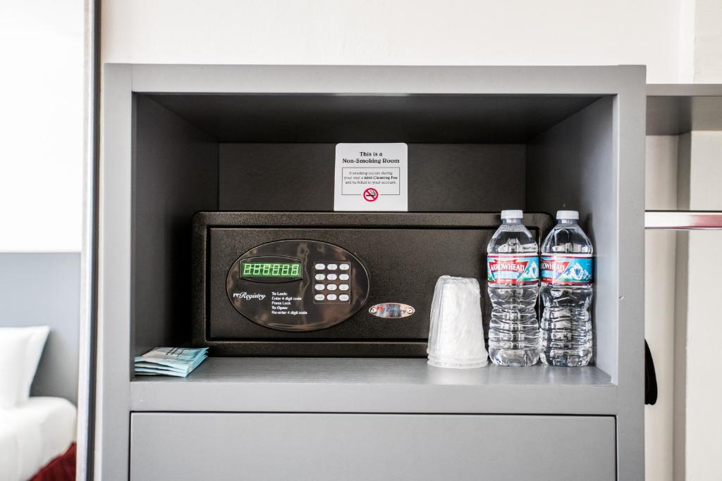 One-Bedroom Suite with Shared Bath