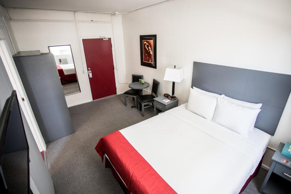 One-Bedroom Suite with Shared Bath