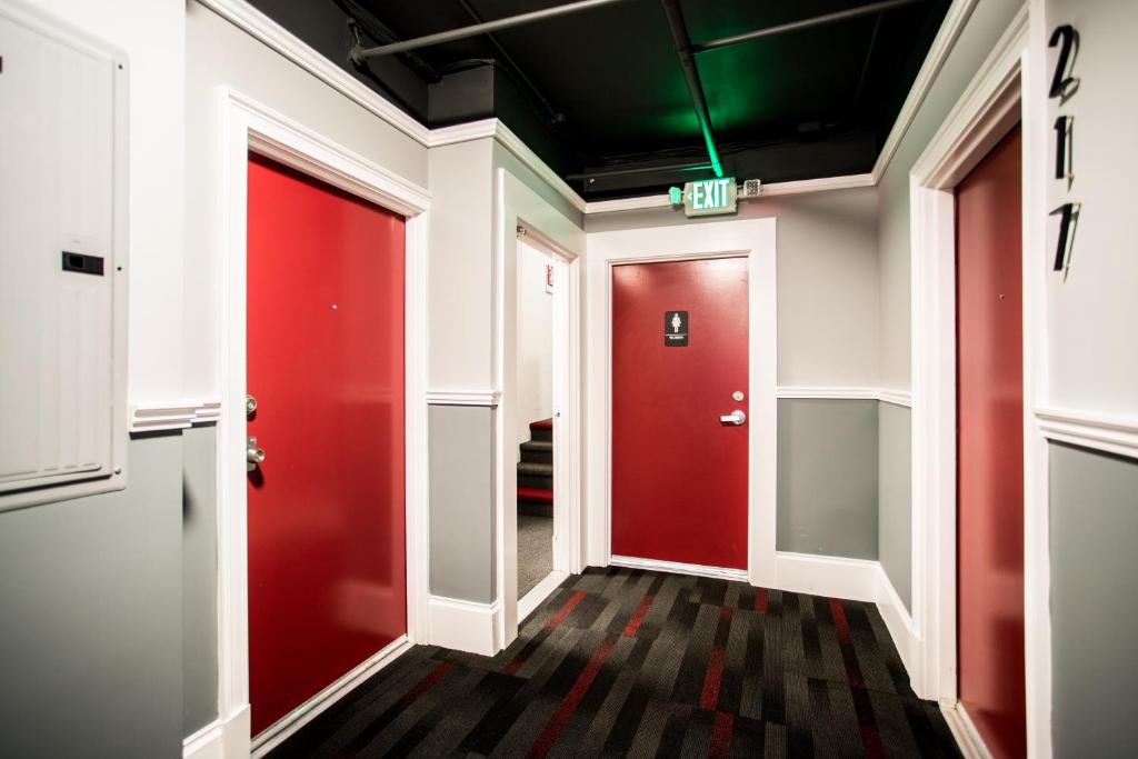 Queen Room with Shared Bathroom