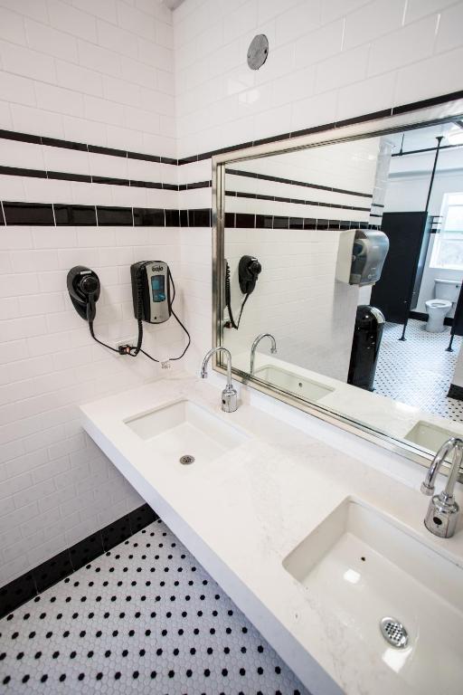 Queen Room with Shared Bathroom