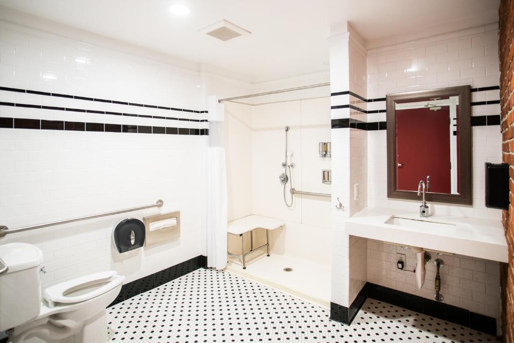 Queen Room with Shared Bathroom