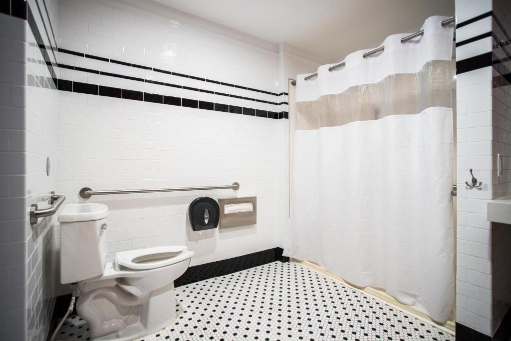 Queen Room with Shared Bathroom