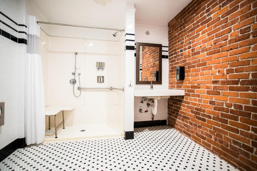 Queen Room with Shared Bathroom