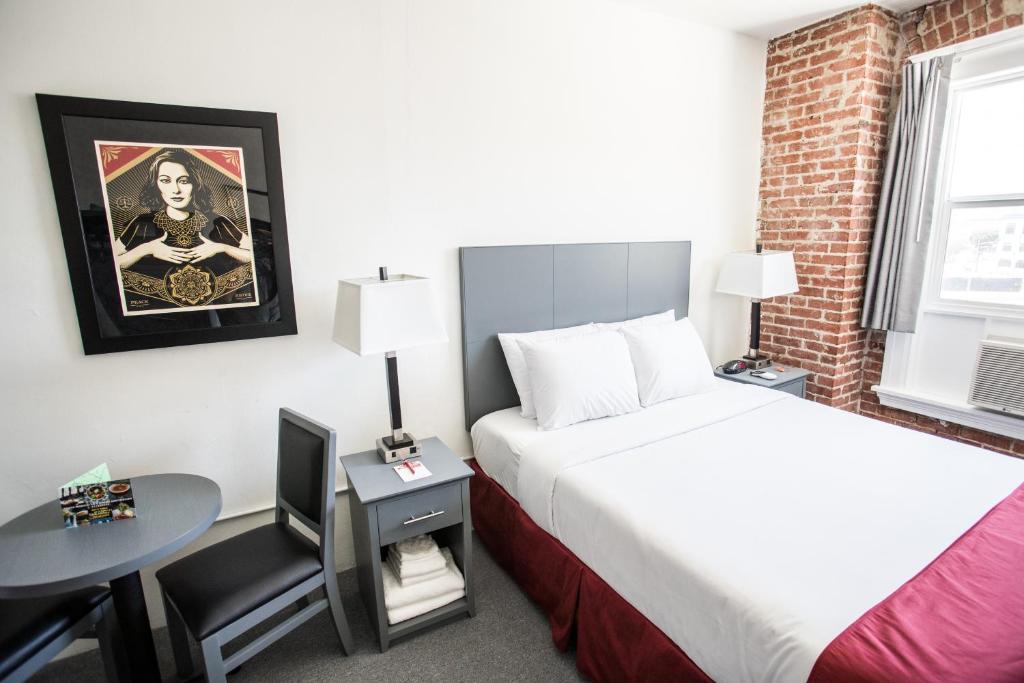 Queen Room with Shared Bathroom