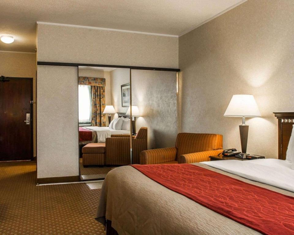 King Room –  Non-Smoking – Disability Access