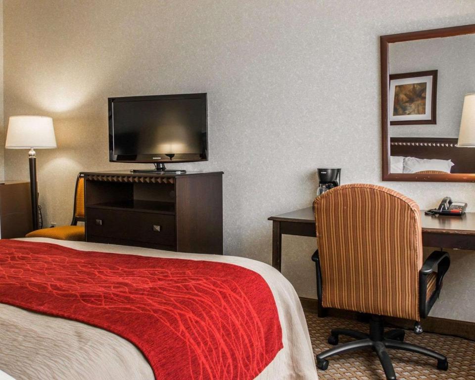 Queen Room with Two Queen Beds – Non-Smoking