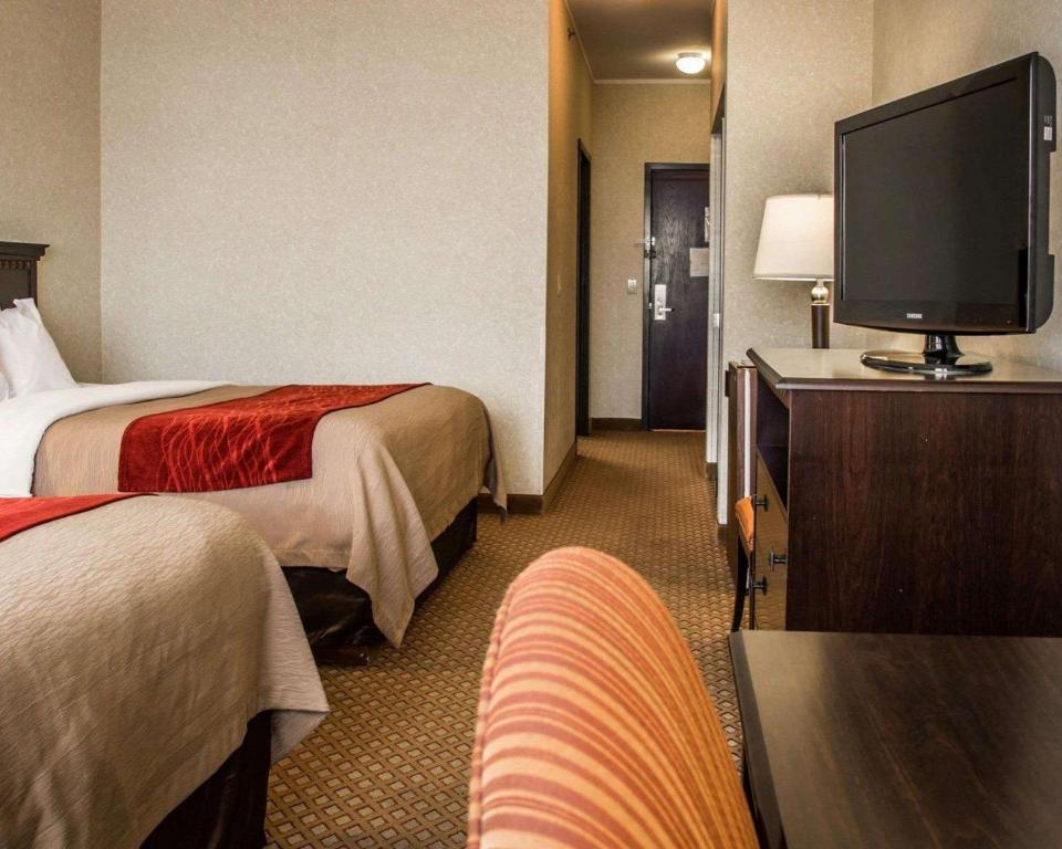 Queen Room with Two Queen Beds – Non-Smoking