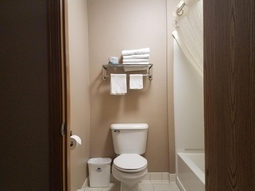 Queen Room – Non-Smoking