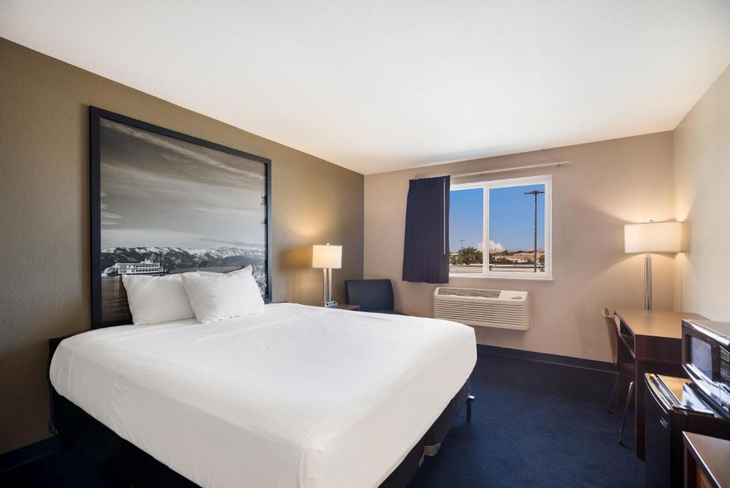 King Room – Non-Smoking