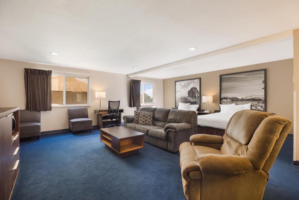 Queen Suite – Smoking