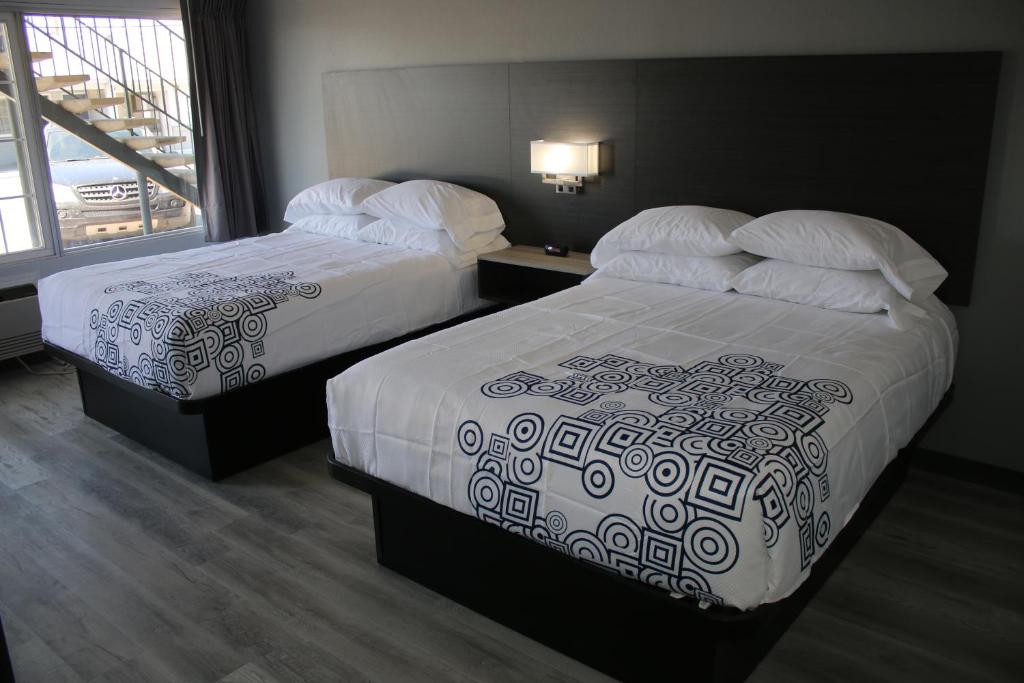 Superior Queen Room with Two Queen Beds