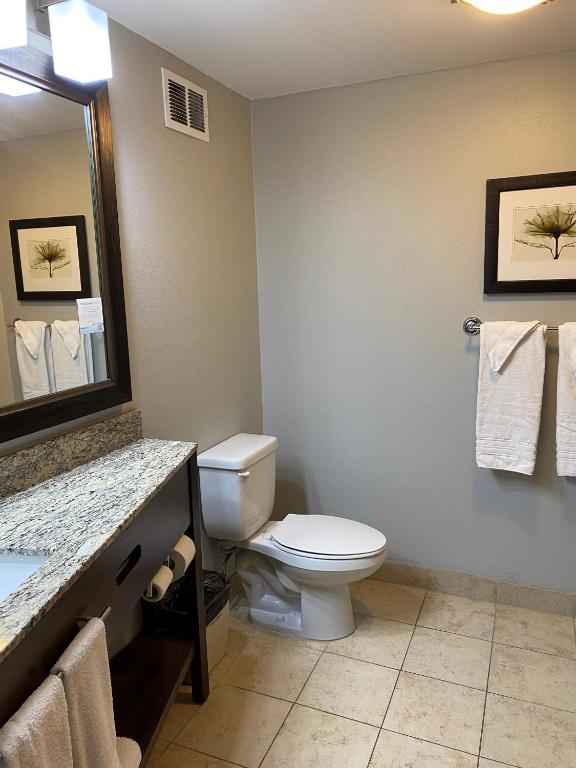 Deluxe Queen Room with Two Queen Beds – Non-Smoking