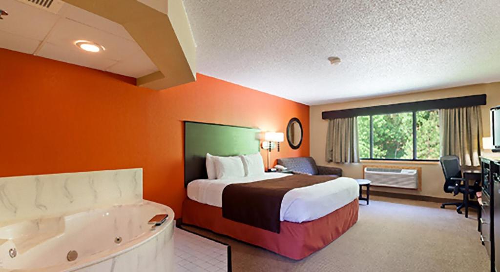 Superior King Suite – Non-Smoking