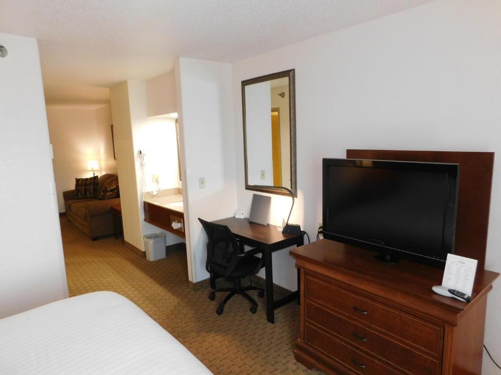 King Studio Suite – Non-Smoking