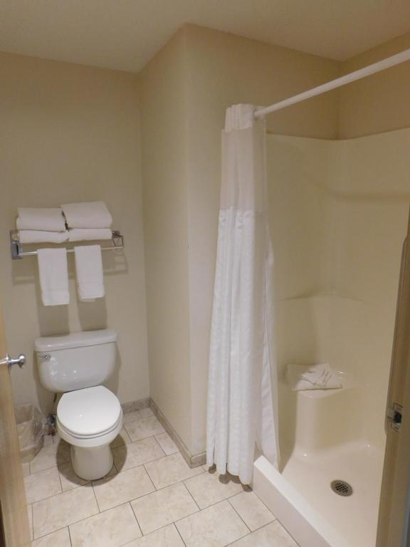 Superior King Suite – Non-Smoking