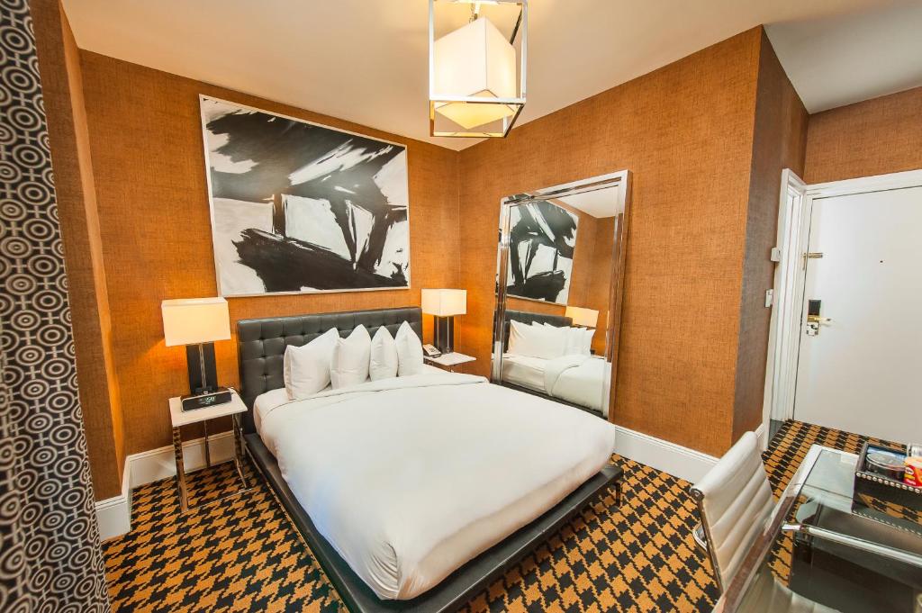 Queen Room – Disability Access