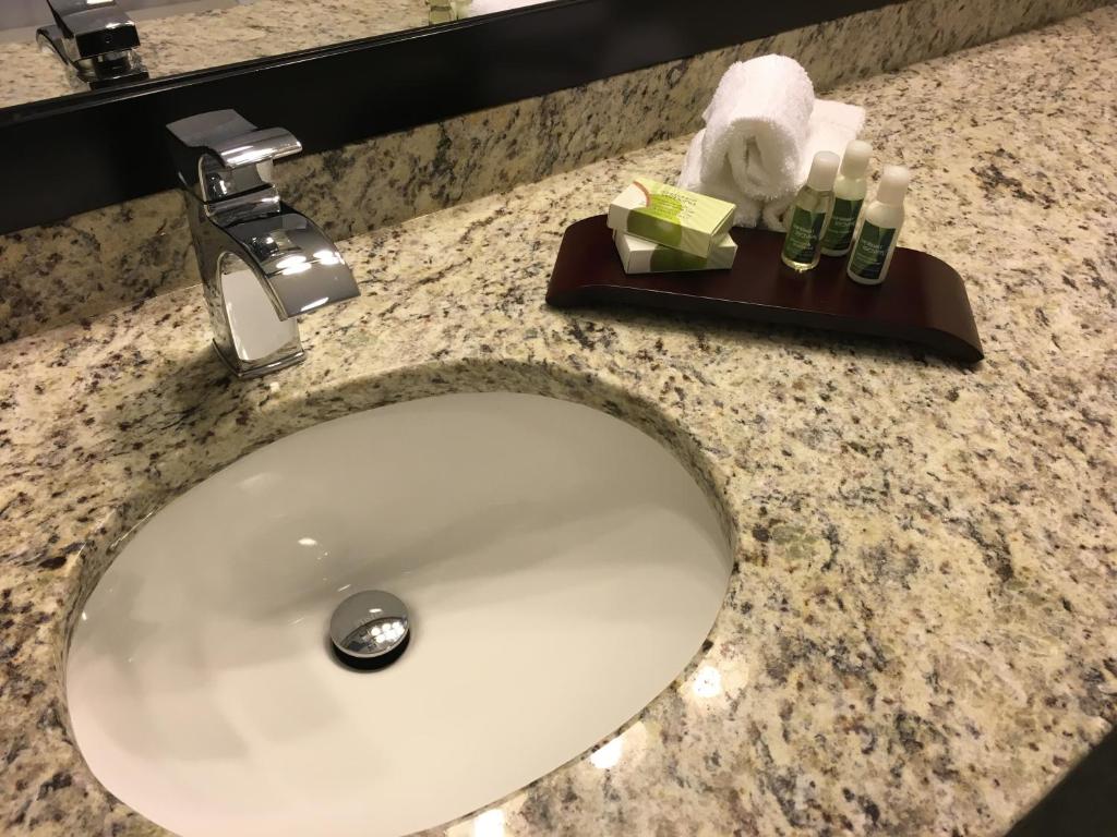 Deluxe Double Room with Balcony and Sea View