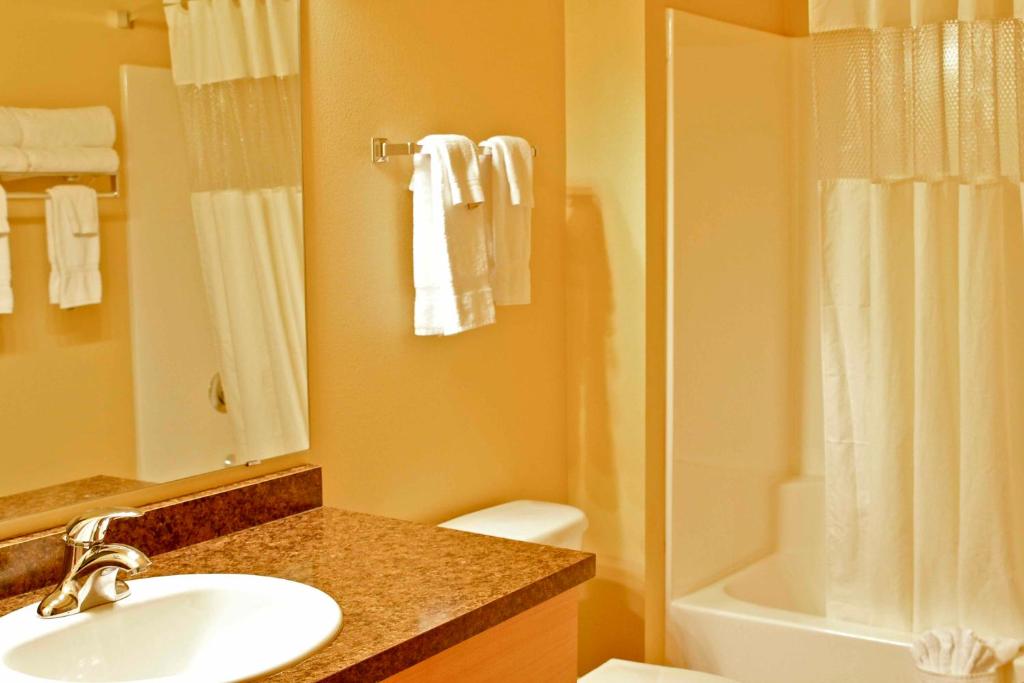 Deluxe Two Bedroom Suite