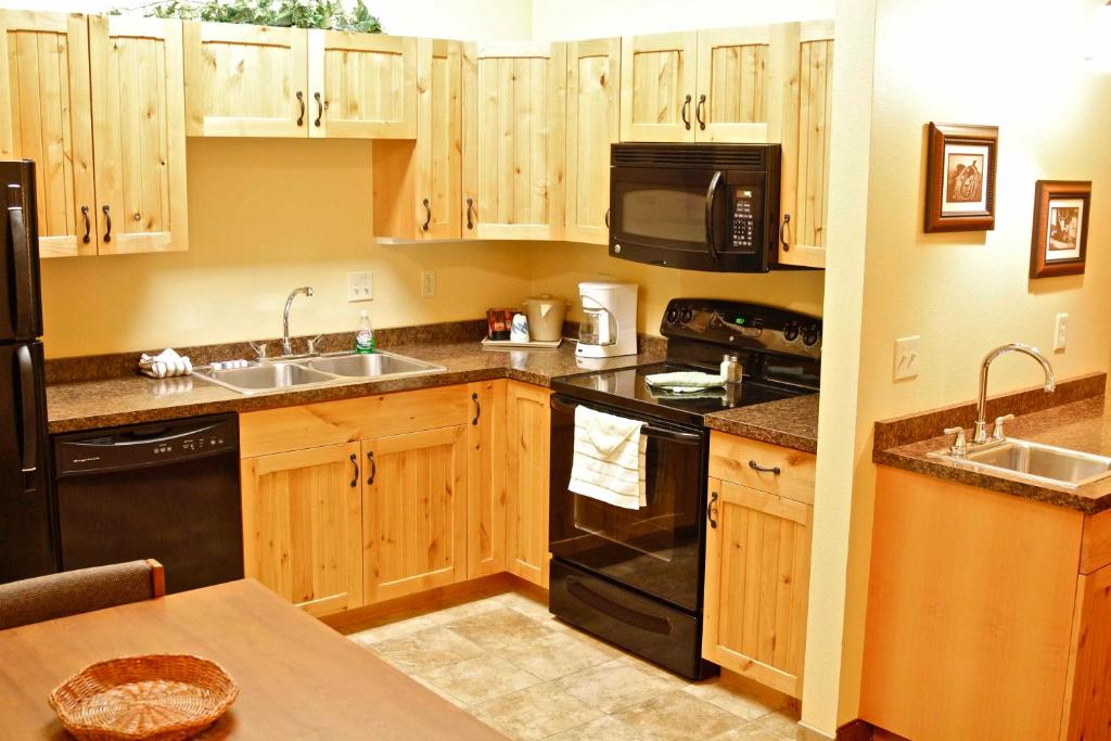 Deluxe Two Bedroom Suite