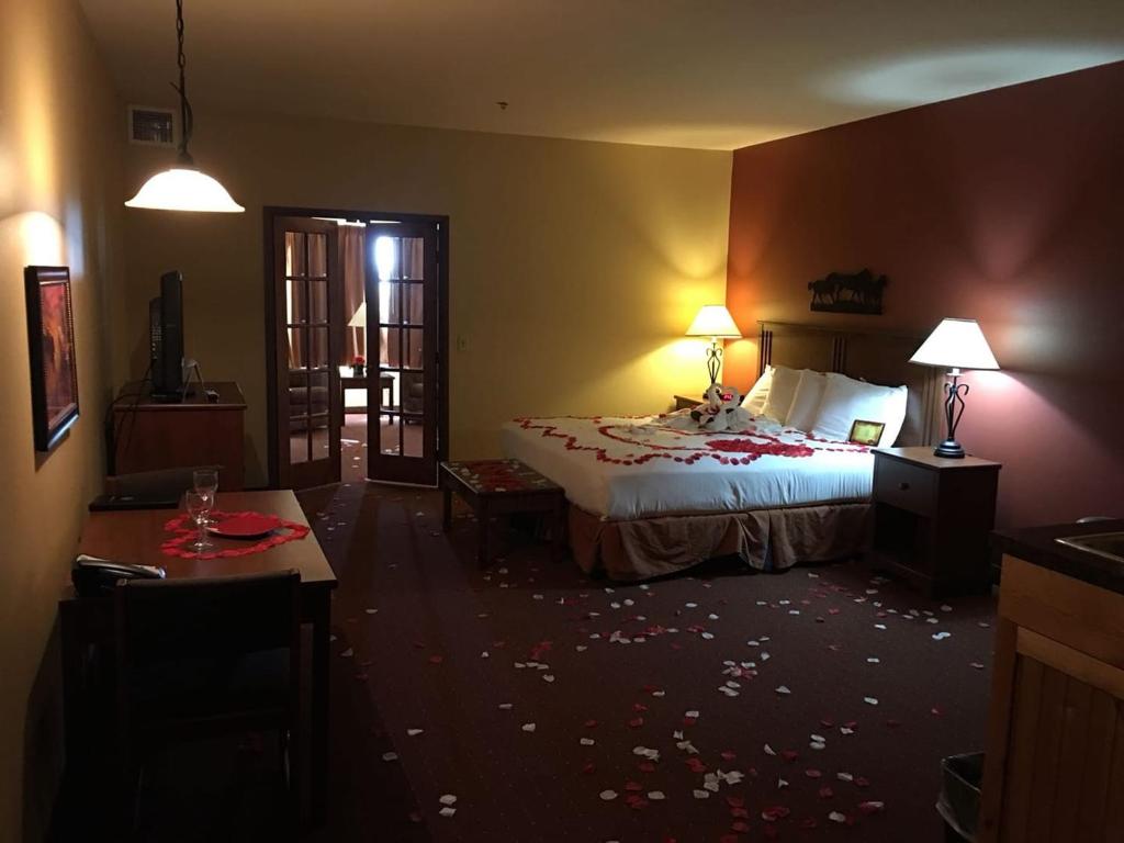 Suite with Whirlpool