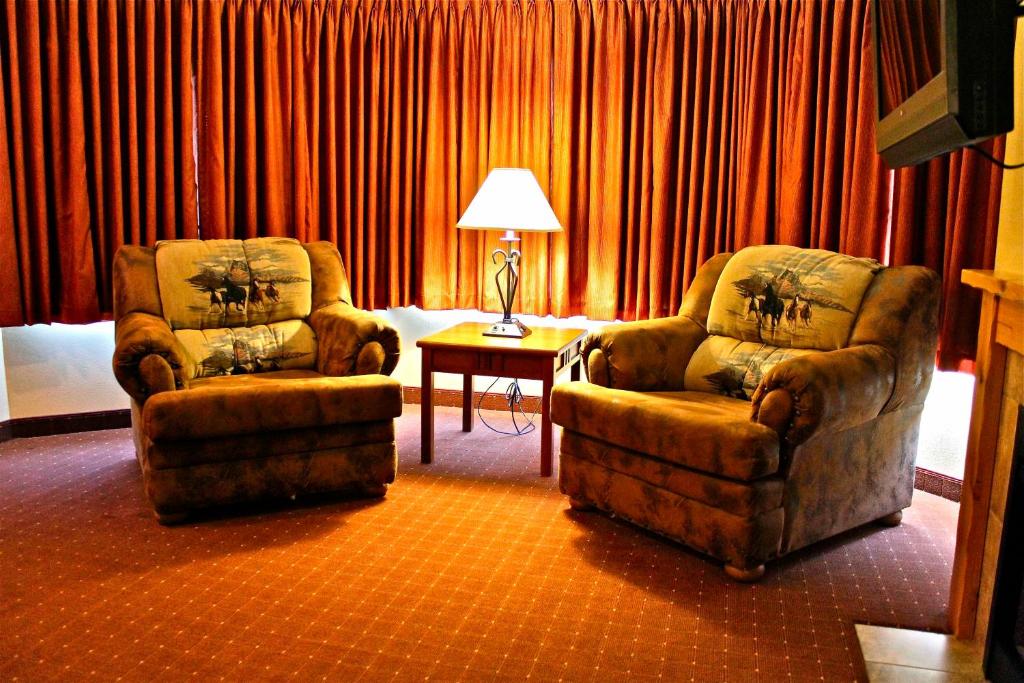 Suite with Whirlpool – Disability Access