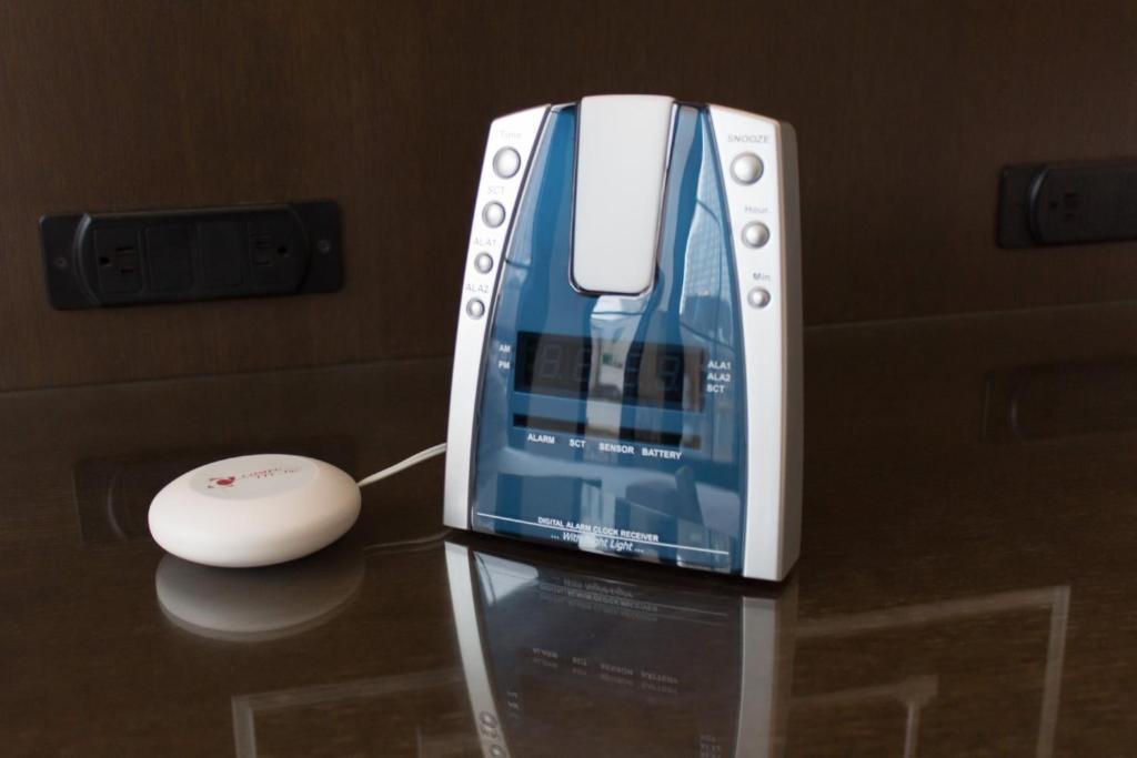 Classic Queen Mobility- and Hearing-Accessible Guest Room With Roll-In Shower