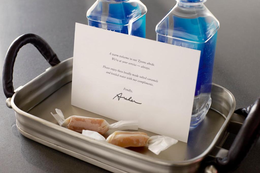 Classic King Mobility- and Hearing-Accessible Guest Room With Roll-in Shower