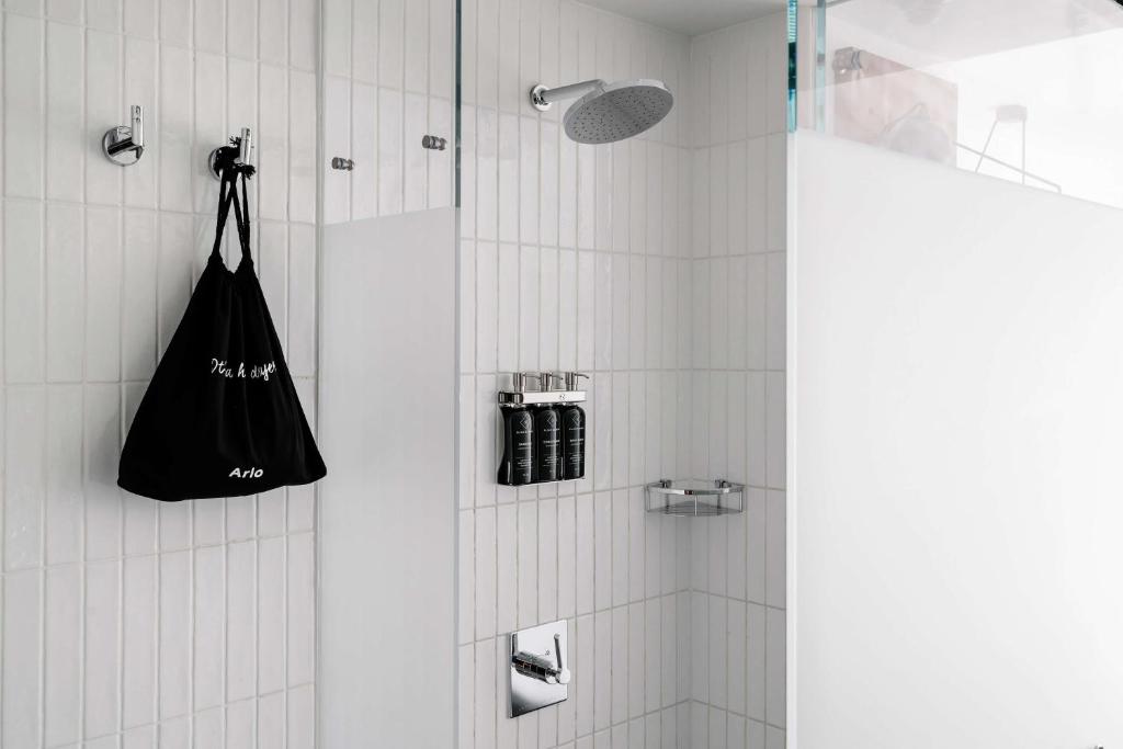 King Room with Courtyard View