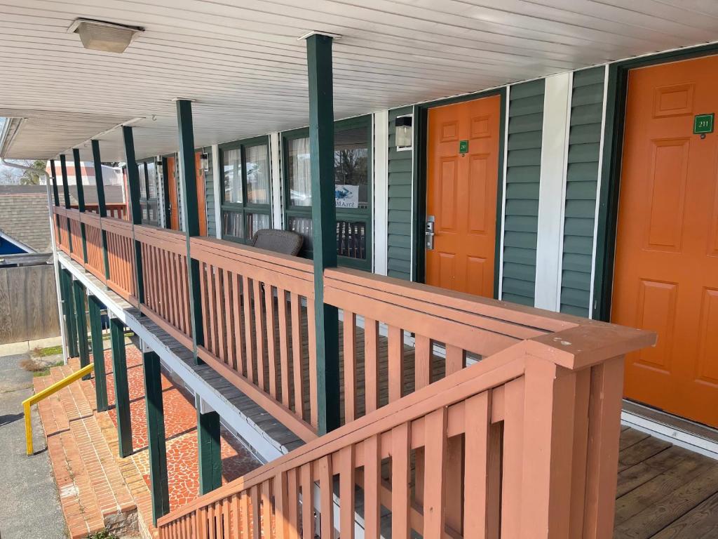 Deluxe Double Room with Two Double Beds – Non-Smoking