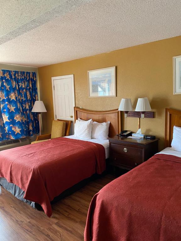 Double Room with Two Double Beds – Non-Smoking