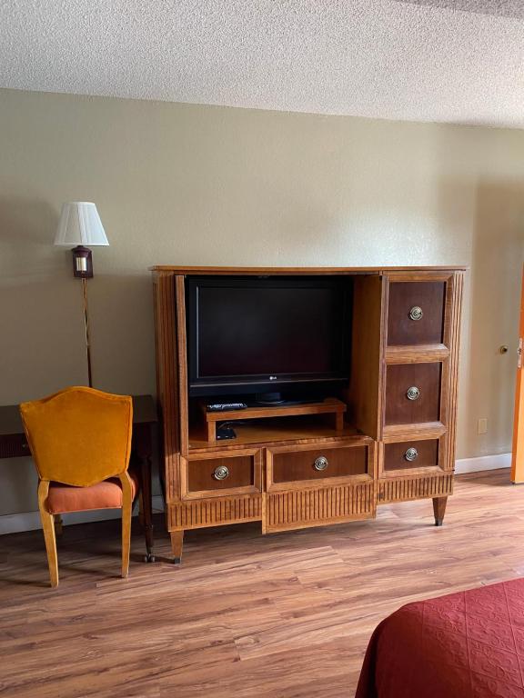 Double Room with Two Double Beds – Non-Smoking