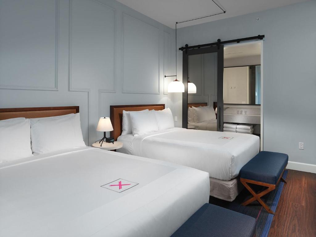 Premium Queen Room with Two Queen Beds