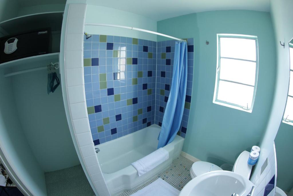 Bed in 6-Bed Mixed Dormitory Room