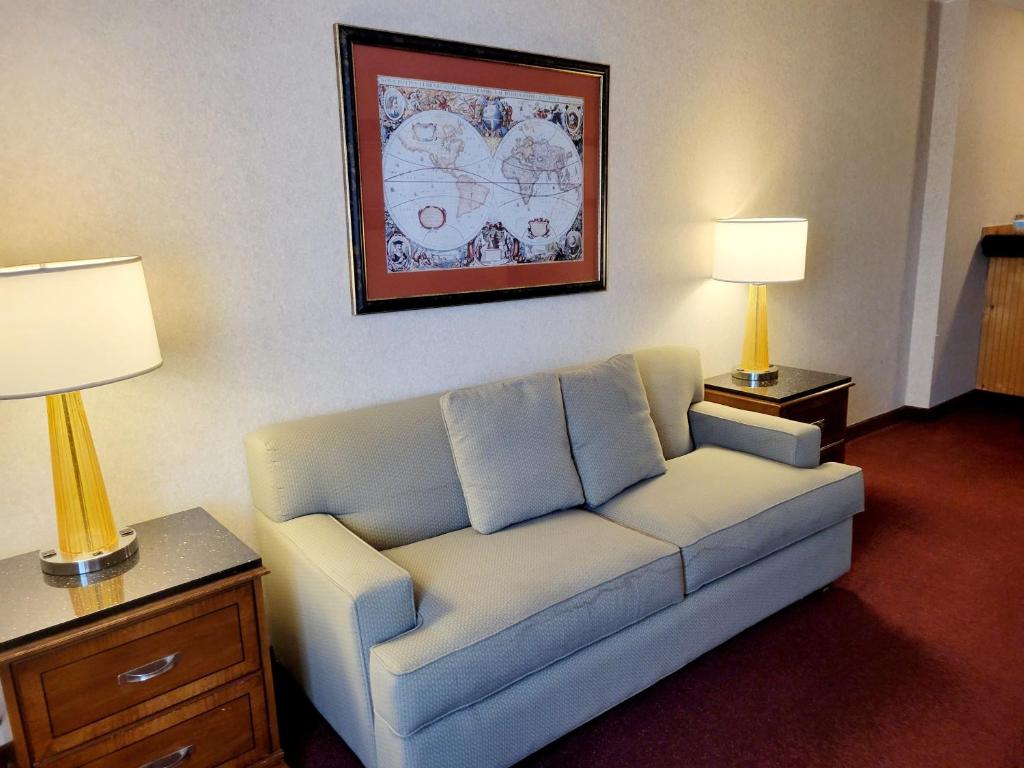 Two Room Kings Suite Non-Smoking