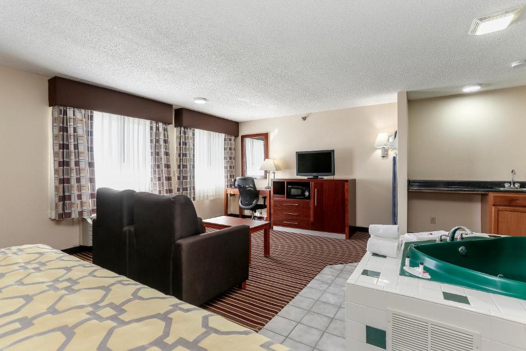 King Studio Suite – Non-Smoking