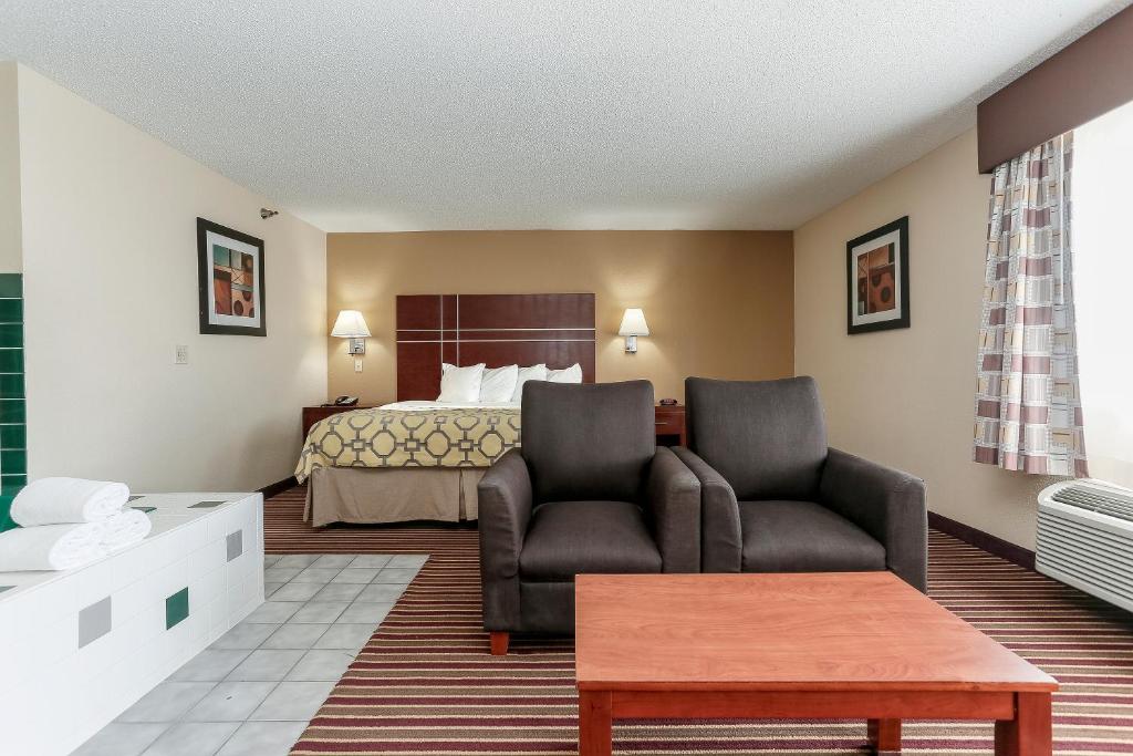 King Studio Suite – Non-Smoking