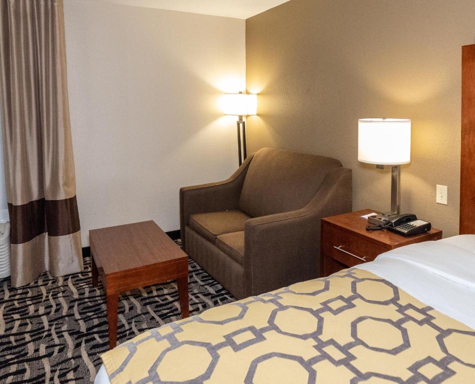 Deluxe Double Room with Two Double Beds – Non-Smoking