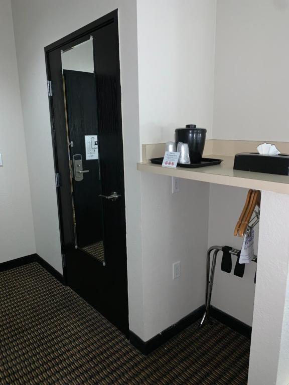 Double Room with Two Double Beds and MobilityHearing Impaired Access – Non-Smoking