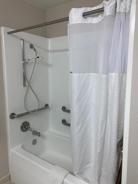 Double Room with Two Double Beds and MobilityHearing Impaired Access – Non-Smoking