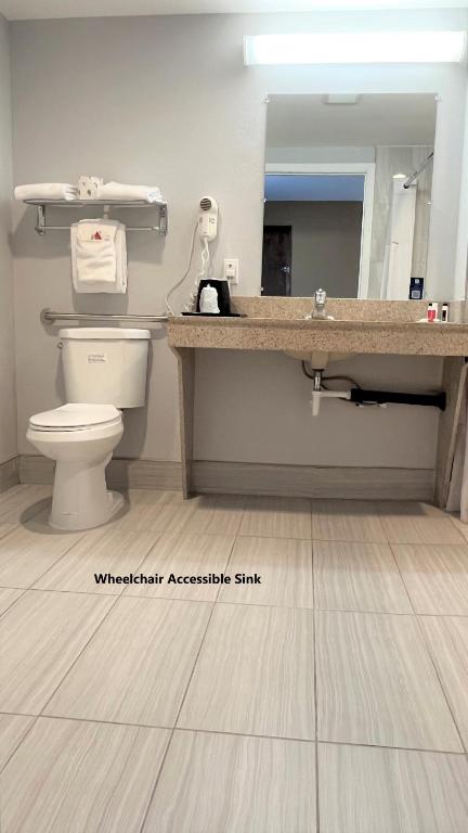 Deluxe Queen Room – Disability AccessNon-Smoking