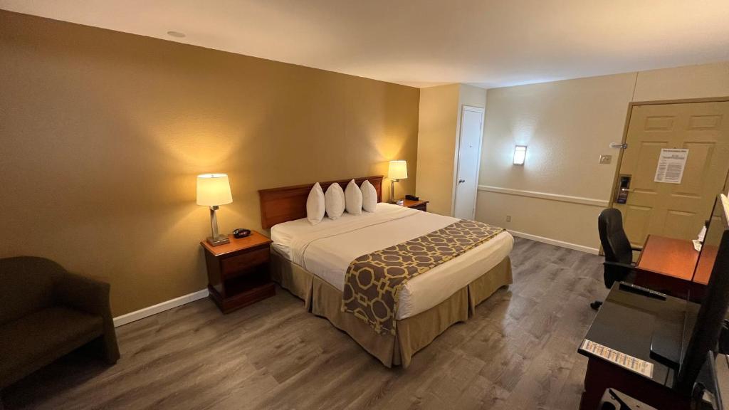 King Room – Non-Smoking