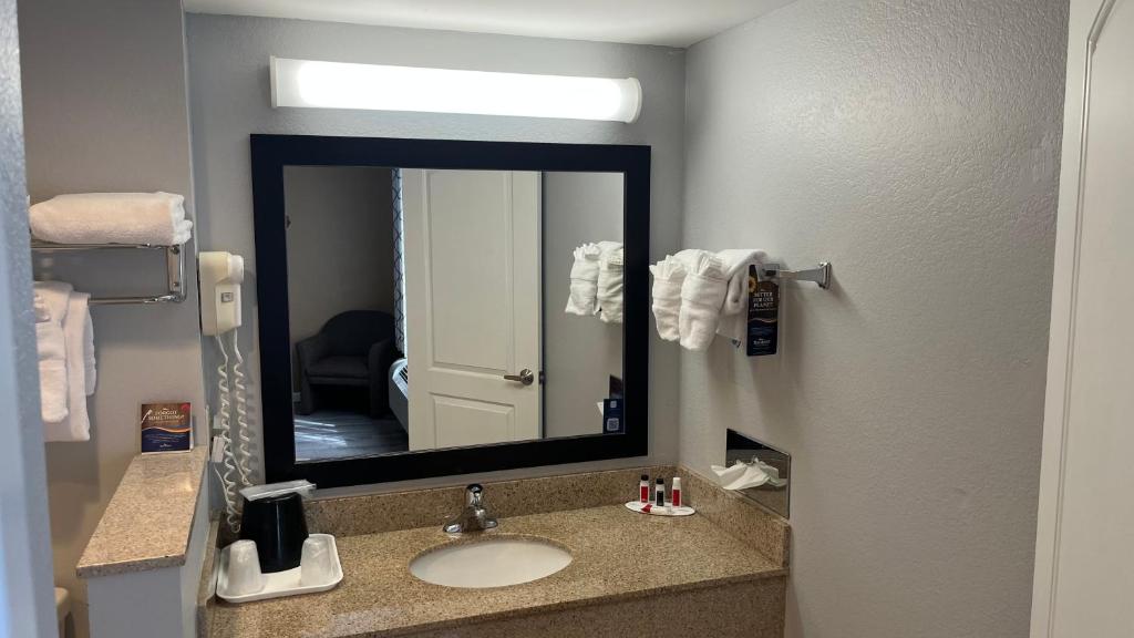 King Room – Non-Smoking