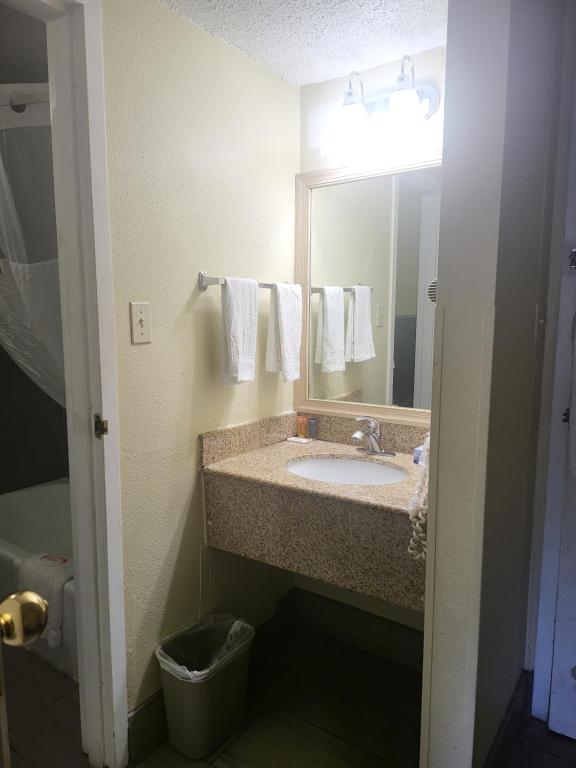 Double Room with Two Double Beds – Smoking