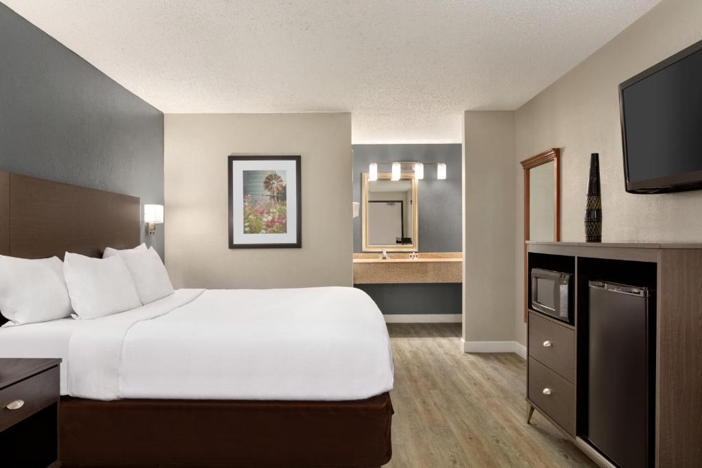 King Room – Non-Smoking