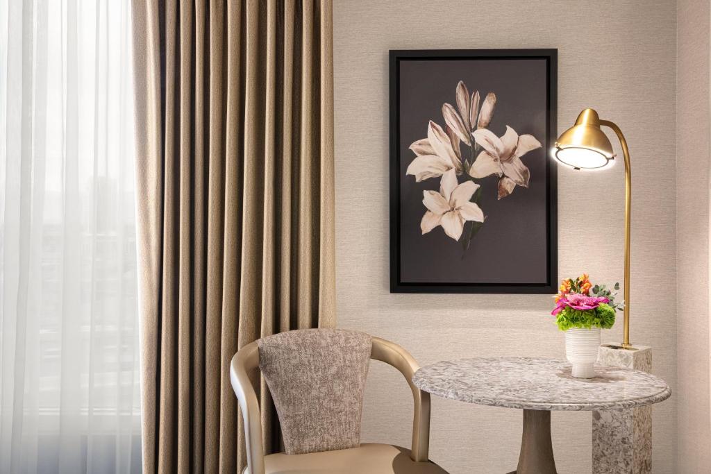 Stay Well Resort Two Queen Room